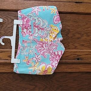 Lily pulitzer  like new short sign six